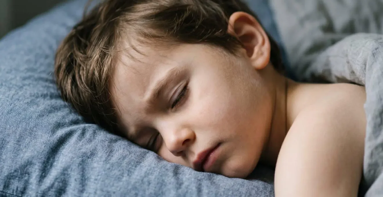 Visual representation of a child's hypervigilant state during sleep in traumatic environments
